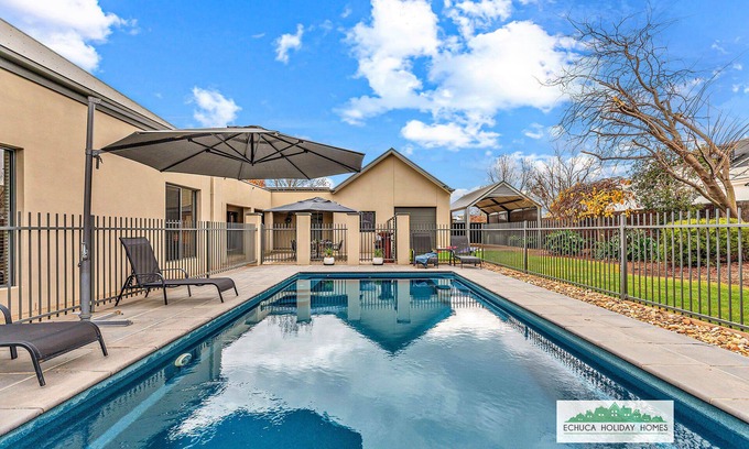 Moama House | Luxury Pool Villa | Murray River | 4BR