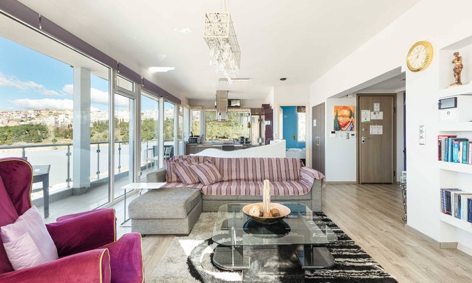 Thessaloniki Apartment | LUXURY PRESIDENTIAL SUITE WITH AMAZING CITY VIEW FREE PRIVATE PARKING