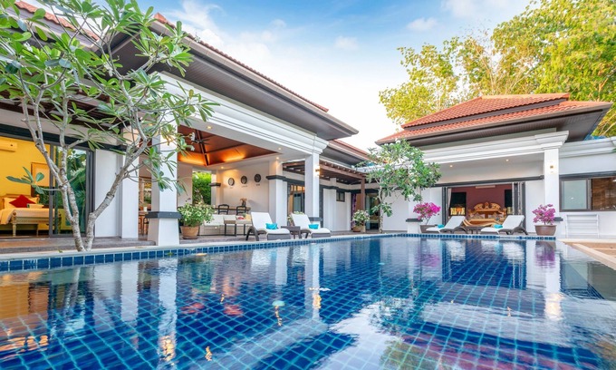 Si Sunthon Villa | Luxury Private Pool Villa Frangipani