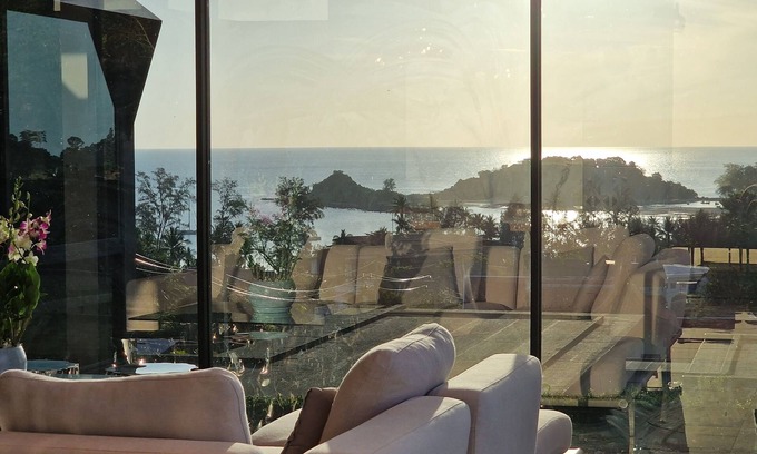 Choeng Mon Villa | Luxury private 3 Ultra-King BR, with staff, villa sea view 10min walk to beach