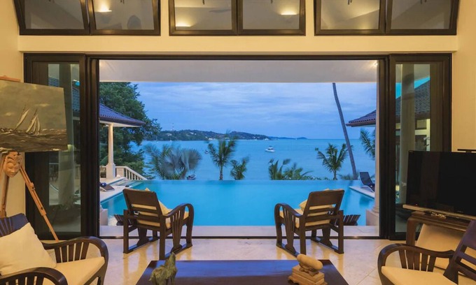 Wichit Villa | Luxury Private Beachfront Haileng Villa