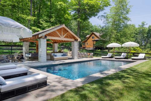 Milan House | Luxury Private Estate with heated pool near Rhinebeck