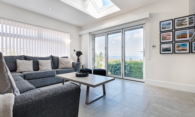 Mumbles House | Luxury Property with Hot Tub and Sea Views