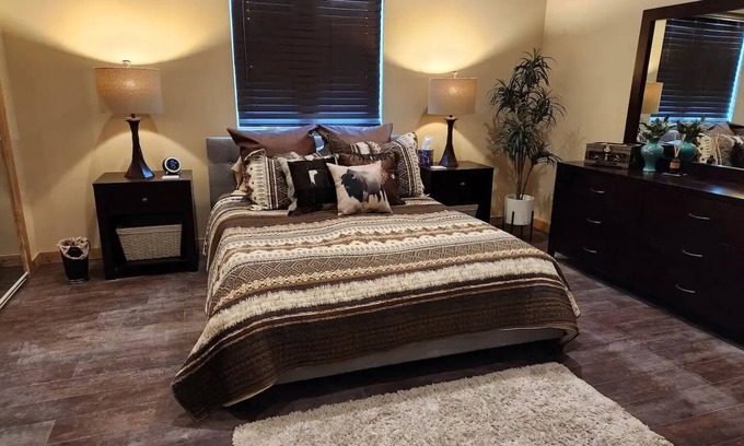 Cody House | Luxury ranch apartment in Cody
