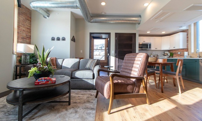 Duluth Apartment | Luxury Residential Suite Duluth Press 203
