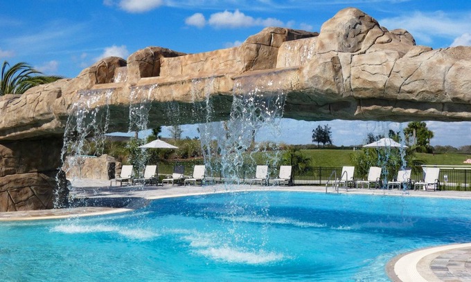 Lakewood Ranch Condo | Luxury Resort Amenities & Golf Membership; Pets Welcome; Lakefront Retreat