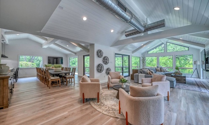 Canyon Lake House | Luxury Riverfront Villa With Firepit & Gameroom!