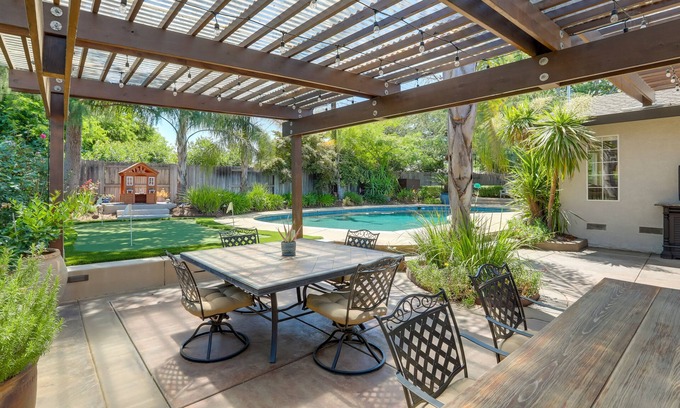 Carmichael House | Luxury Sacramento Area Home ~ 13 Mi to Downtown