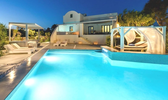 Megalochori Villa | Luxury Santorini Villa | 4 Bedroom Villa | Secluded Location & Private Pool |.