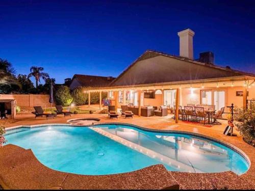 Paradise Valley Village House | Luxury Scottsdale Retreat Heated Pool and Mini Golf