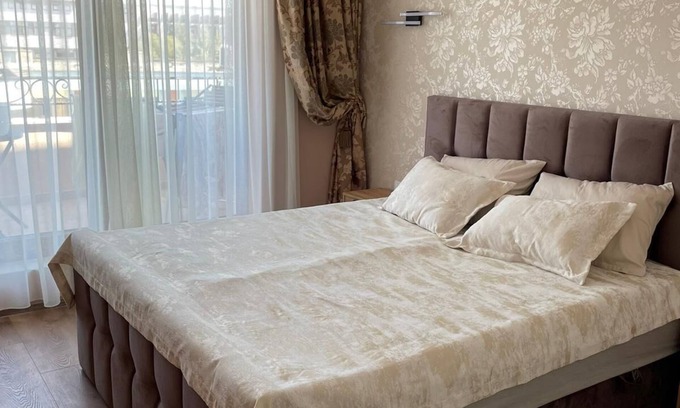 Nessebar Apartment | Luxury | SeaView | 200m Beach | Pool | Netflix