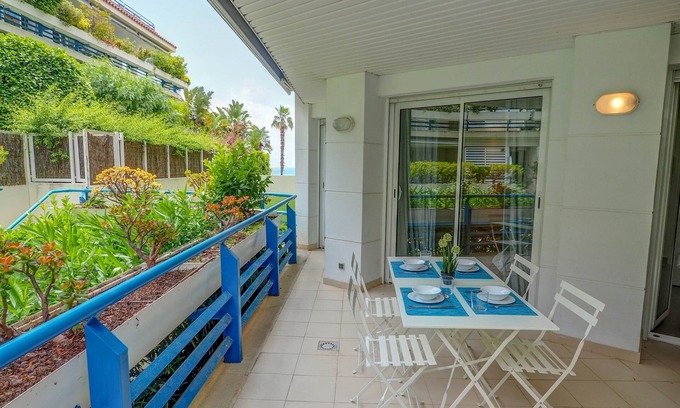 Passeig Maritim Apartment | Luxury Seaview Apartment by Hello Homes Sitges