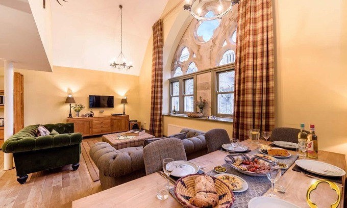 Fort Augustus Apartment | Luxury Self Catering Apartment with Swimming Pool in the Grounds of a Monastery on Loch Ness