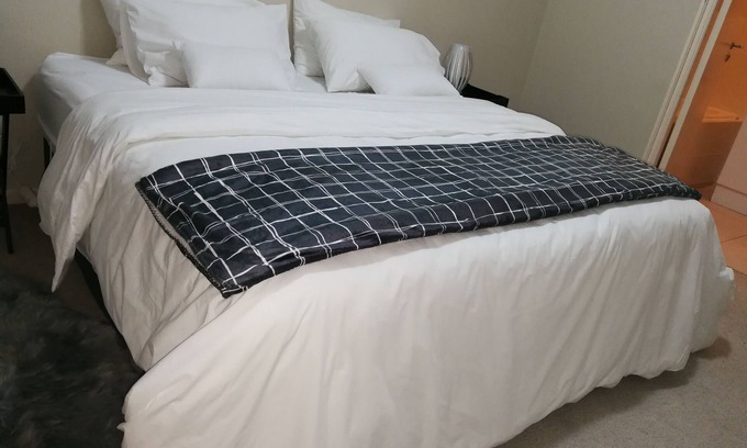 Muizenberg Apartment | Luxury Self-catering Accommodation