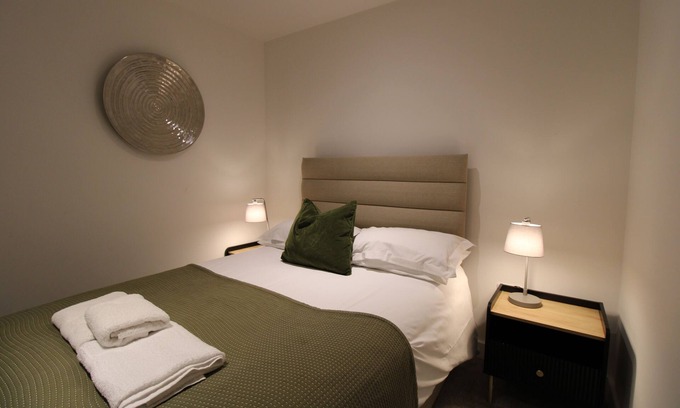 Basingstoke Apartment | Luxury serviced apartments 1 bed in town centre