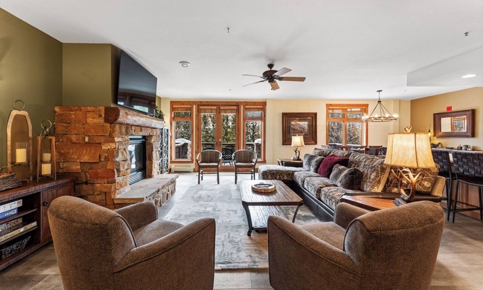 River Run Condo | Luxury Ski-In/Ski-Out Keystone Condo w/Private Balconies for Mountain Views