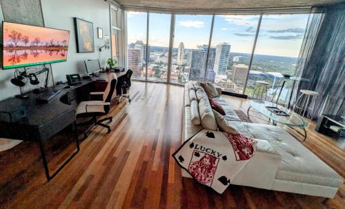 Downtown Orlando Apartment | Luxury Skyrise Penthouse