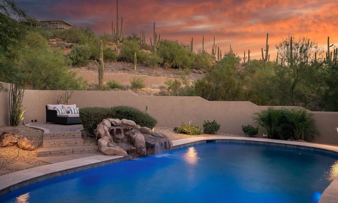 Cave Creek House | Luxury Sonoran Nights,Walk to Cave Creek, Heated Pool/Hot Tub, Backs Black Mtn