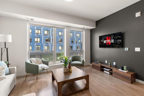 Downtown Minneapolis Apartment | Luxury Spacious 2Bd Condo In DT Minneapolis, Minutes From Minneapolis Convention Center & US Bank Arena