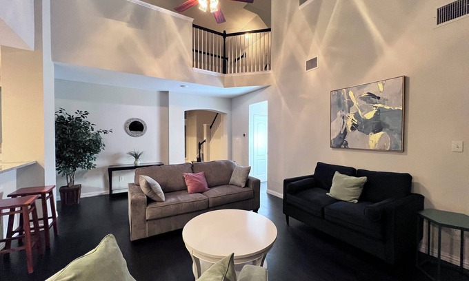 McKinney House | Luxury Spacious 4-BR Retreat with Pool Table, BBQ, and sleep 18
