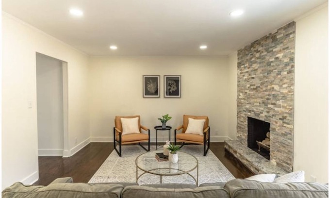 Prairie Village House | Luxury spacious 5BR home w/2 King Beds