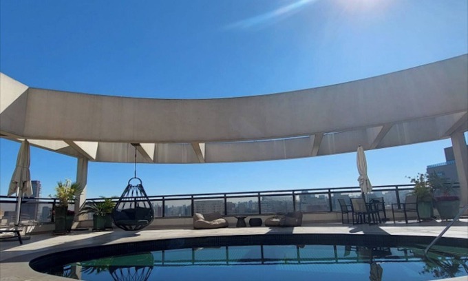 Itaim Bibi Hotel | Luxury studio in a hotel with a pool in Itaim Bibi