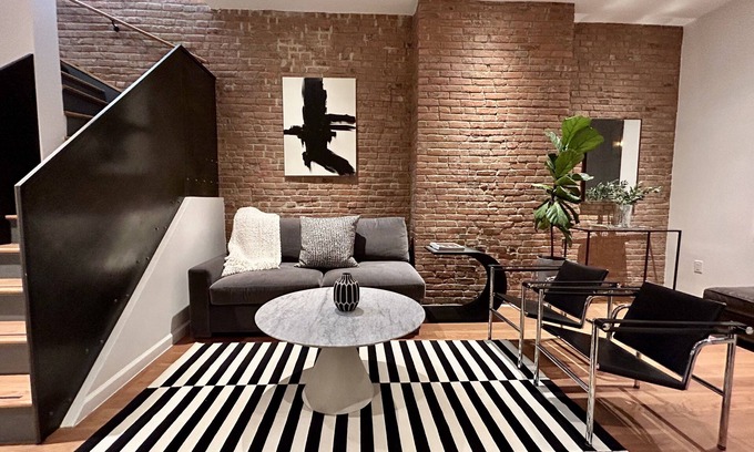 Jersey City House | Luxury stay ~20 min from Manhattan