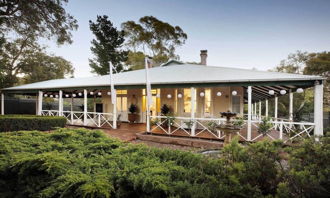 Mundaring Apartment | Luxury studio & day spa in the heart of Mundaring in the Perth Hills