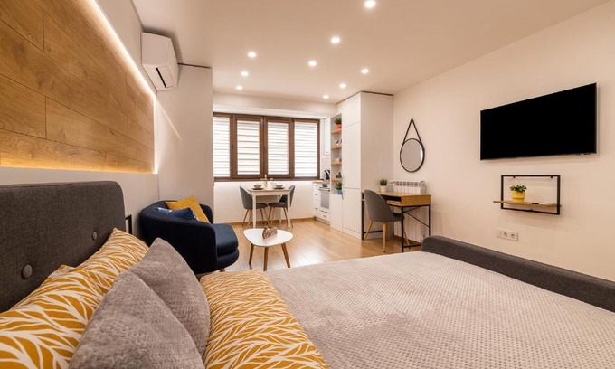 Sofia Apartment | Luxury Studio Living High-End Amenities and Great Location by Flat Mаnager