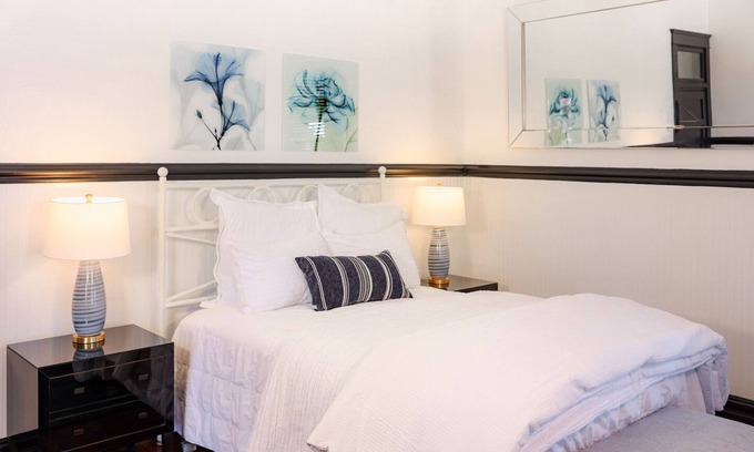 Orange Apartment | Luxury Suite at Grelen's Historic Depot