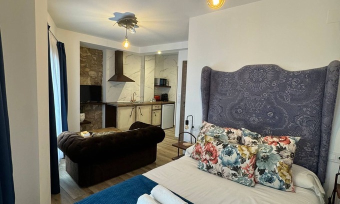 Old Town Apartment | LUXURY SUITE IN CUENCA'S HISTORIC CENTER
