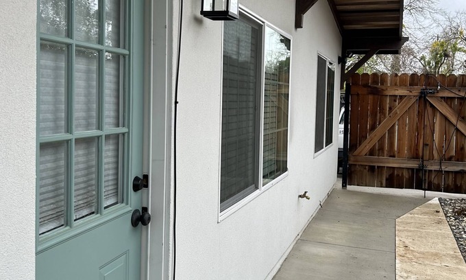 Davis House | Luxury Suite w/patio in Davis