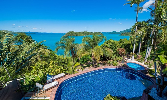 Shute Harbour House | Luxury surrounded by abundant natural beauty, amazing ocean views.