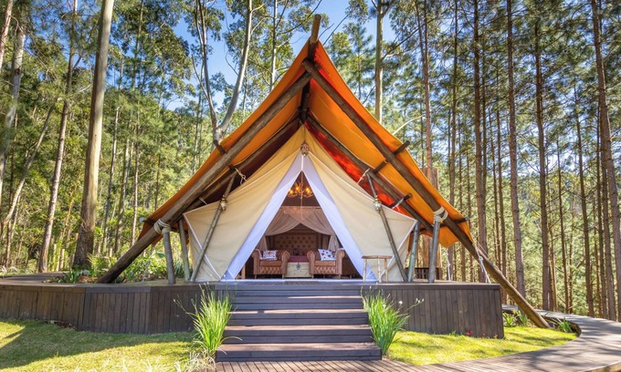 Anitapolis Cabin | Luxury tent with 3 bathtubs, breakfast and large garden