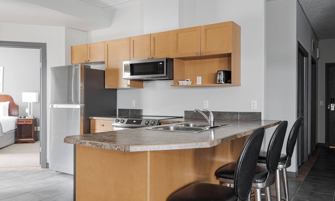 Fort McMurray Apartment | Luxury Three Bedroom Suite