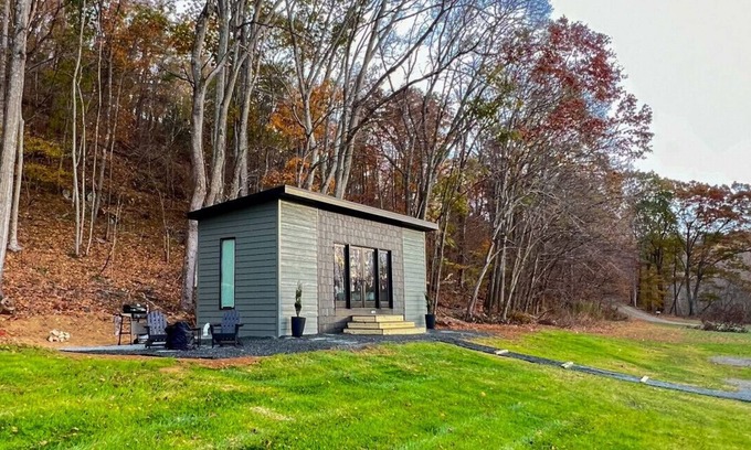 Hood House | Luxury Tiny Home on Large Farm with Mountain & River Views