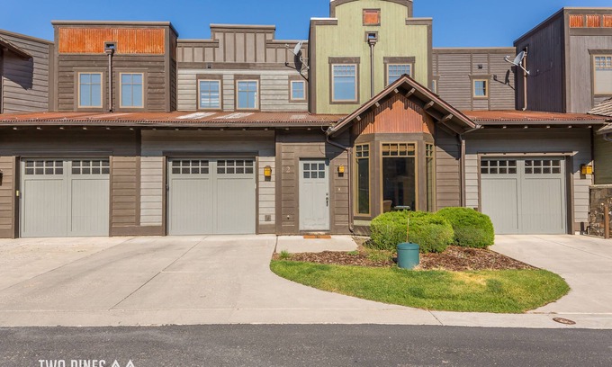 Big Sky House | Luxury Town Center Haven! Private Patio with Hot Tub! 15 Min Drive to Resort!