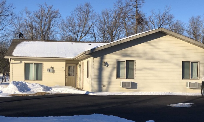 Garrison House | Luxury Townhome Close to Mille Lacs Lake Garrison MN