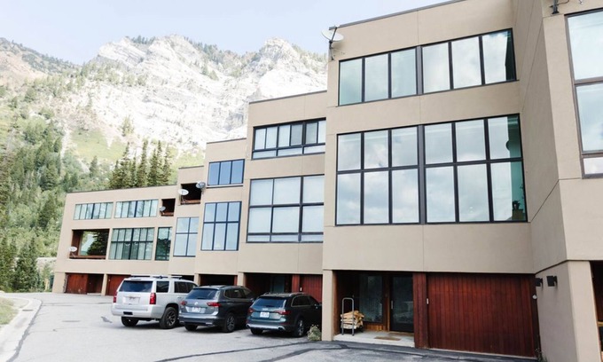 Salt Lake Mountain Resorts House | Luxury Townhouse in Alta