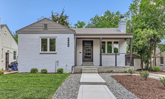 Congress Park Cottage | Luxury Urban Oasis: Cozy Cottage with Prime Location