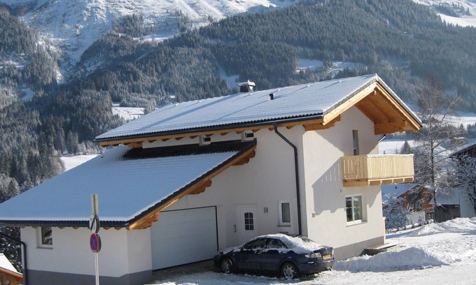 Annaberg im Lammertal House | Luxury vacation home for summer with private pool and winter at the slopes