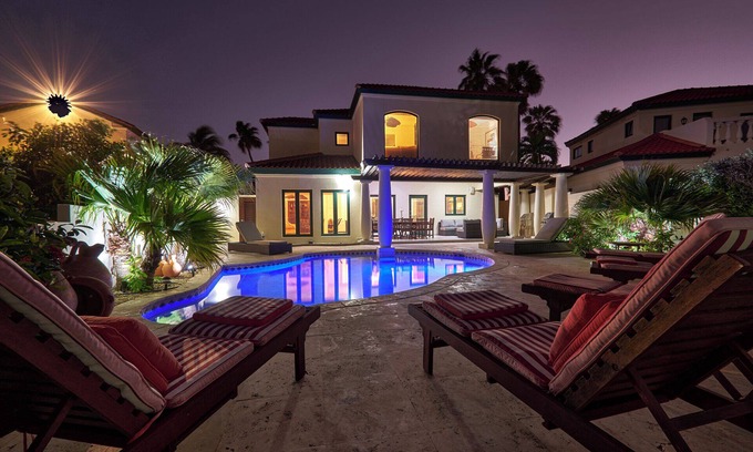 Esmeralda Villa | Luxury Villa 4BD Tierra del Sol/Private Pool