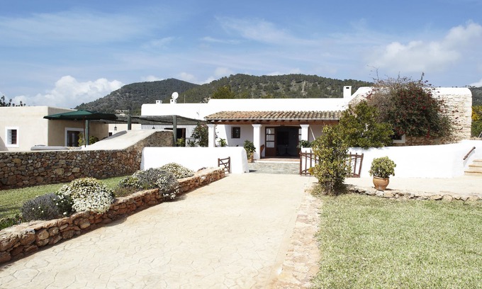 Sant Josep de sa Talaia Villa | Luxury villa 6 double rooms. Classic Ibizan rustic-style finca