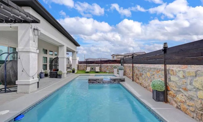 Biggs Field Villa | Luxury Villa - Casa Del Sol.
