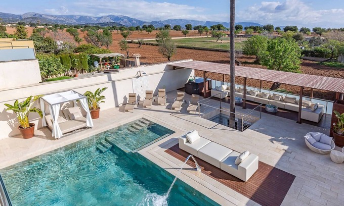 Establiments Villa | Luxury villa in with 12bedrooms, terrace with pool, free wifi, bar and gym