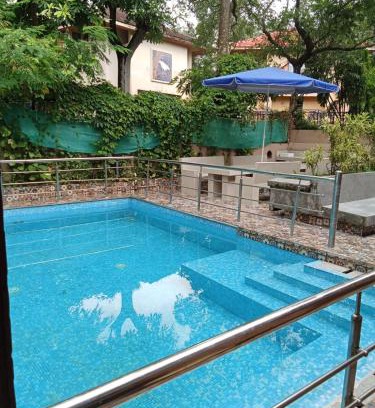 Raichak House | Luxury Villa Large Private Pool
