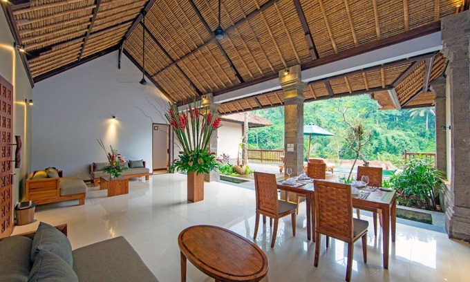 Sambahan Villa | Luxury Villa near Ubud with private infinity pool