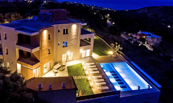 Gerani Villa | Luxury Villa Oasis, 11 bedrooms, Private Heated Pool & Jacuzzi