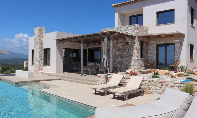 Pylos-Nestoras House | Luxury villa with pool above the picturesque Finikounda Bay, Peloponnese