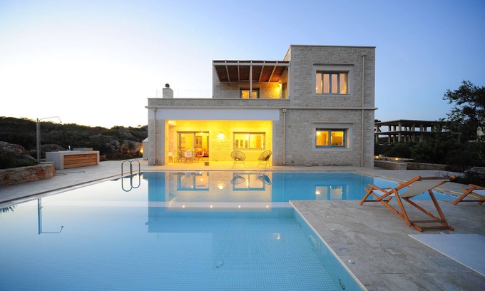 Akrotiri Villa | Luxury villa with private pool near Chania